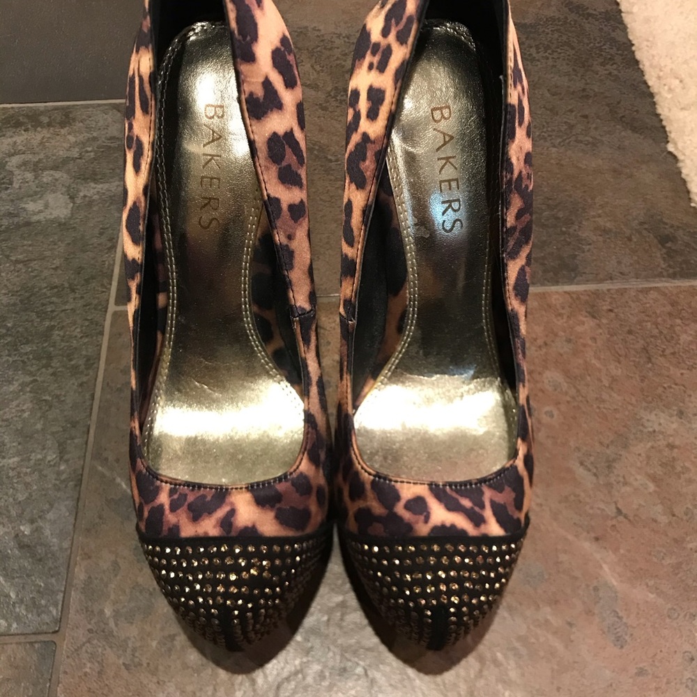 Leopard Pump - Picture 3 of 4